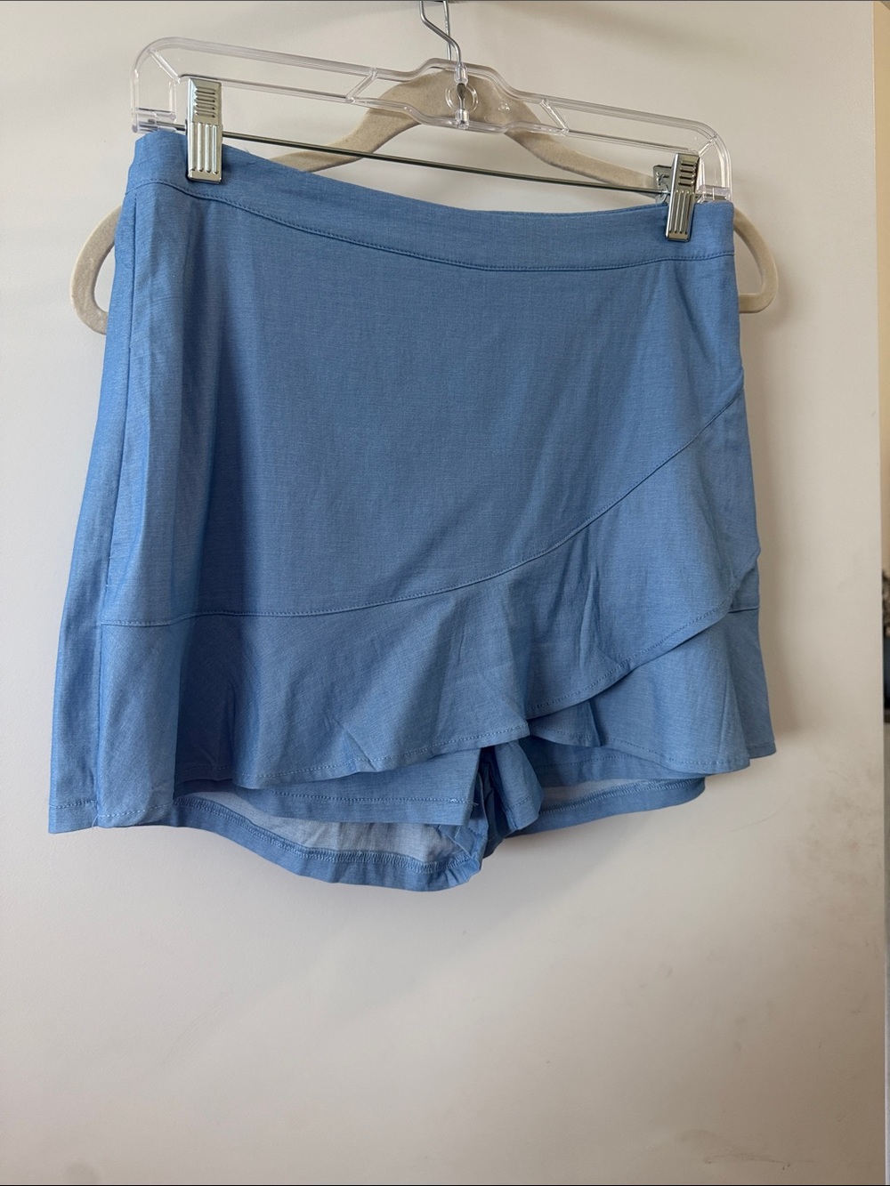 NWOT Chambray Blue Women’s Ruffle Skort Shorts